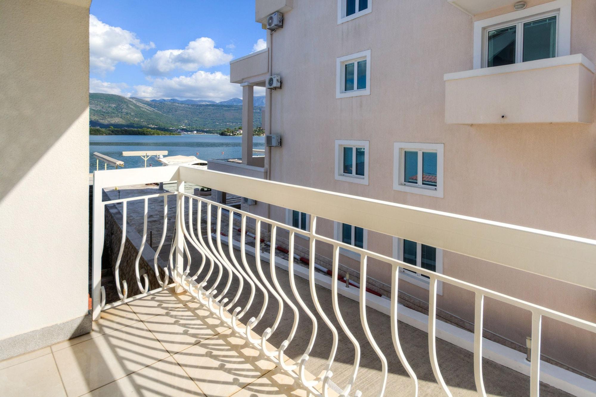 Apart-Hotel Villa Lav Nova Pec Kültér fotó